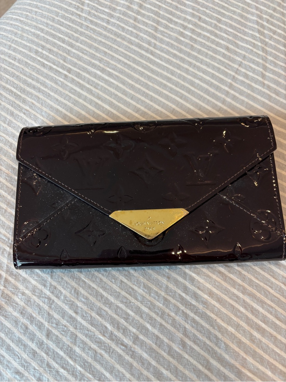 Louis Vuitton Vernis Patent Envelope Wallet - Plum